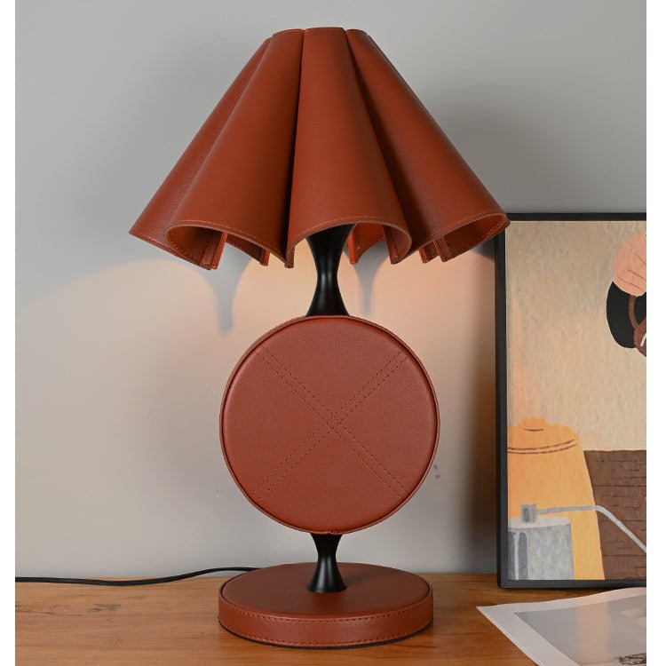 Saddle Stitch Table Lamp - Vakkerlight
