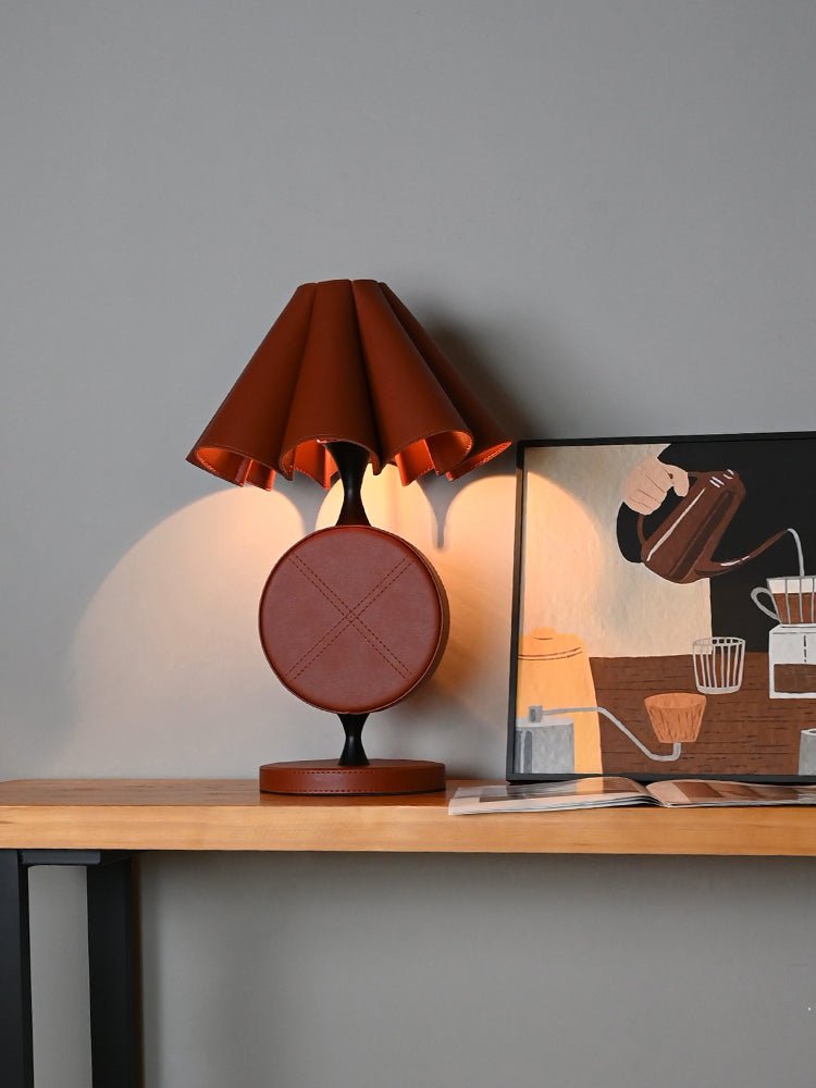 Saddle Stitch Table Lamp - Vakkerlight