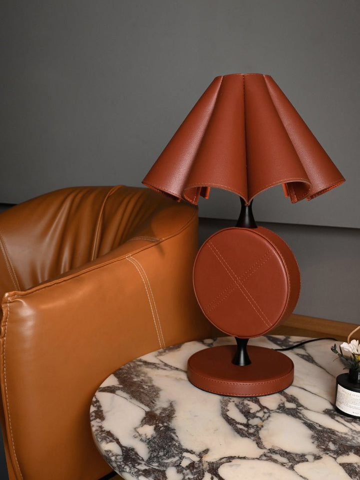 Saddle Stitch Table Lamp - Vakkerlight