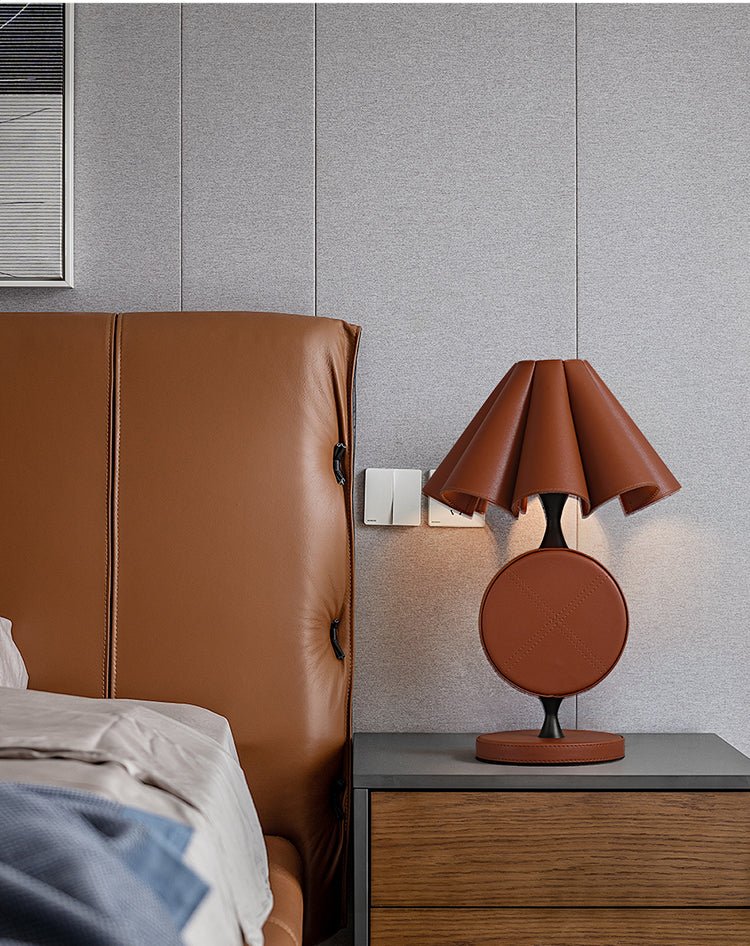 Saddle Stitch Table Lamp - Vakkerlight