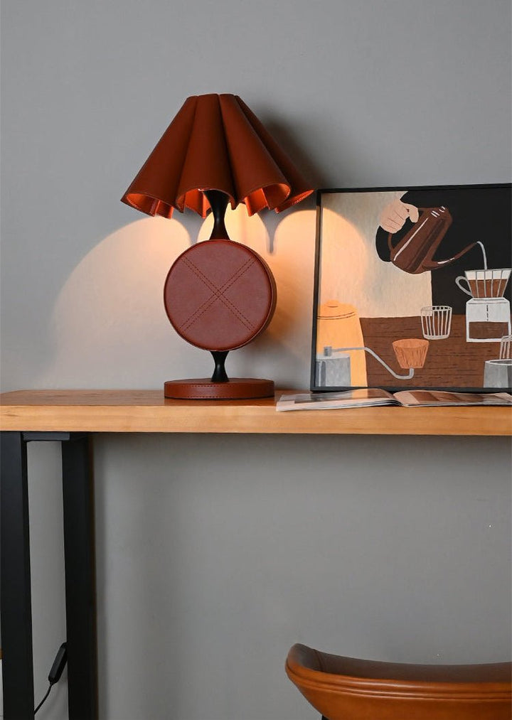 Saddle Stitch Table Lamp - Vakkerlight