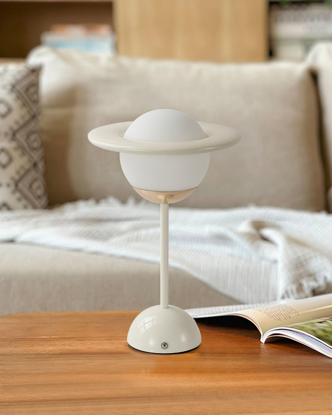 Saturn Planet Table Lamp - Vakkerlight