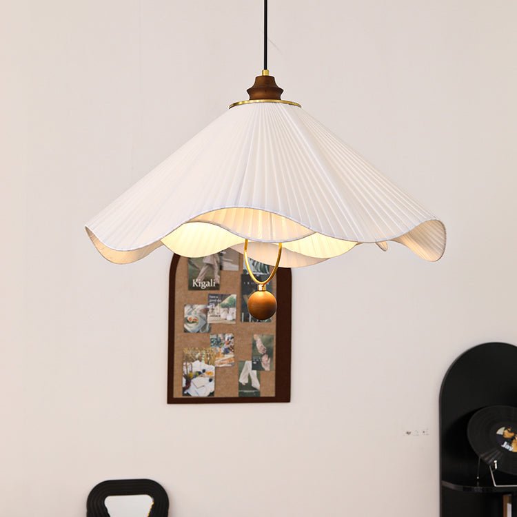 Scallop Edge Pendant Light - Vakkerlight