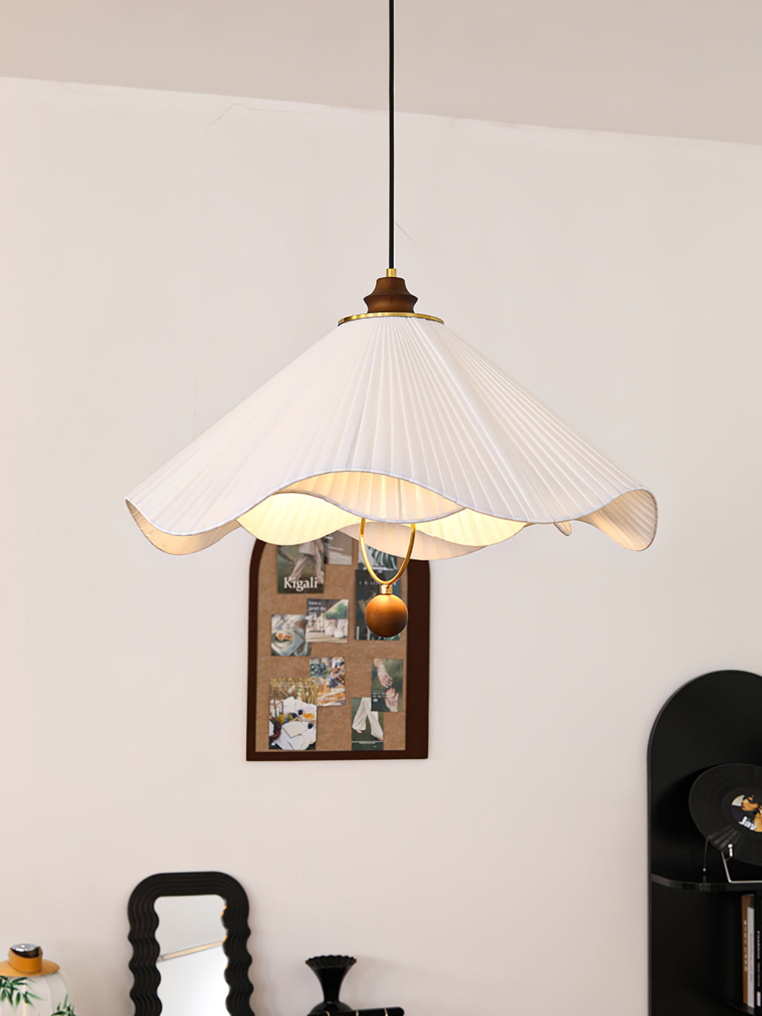 Scallop Edge Pendant Light - Vakkerlight