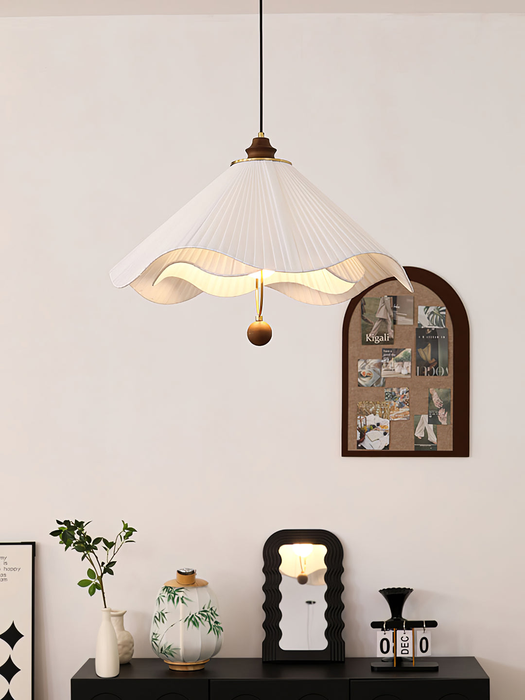 Scallop Edge Pendant Light - Vakkerlight