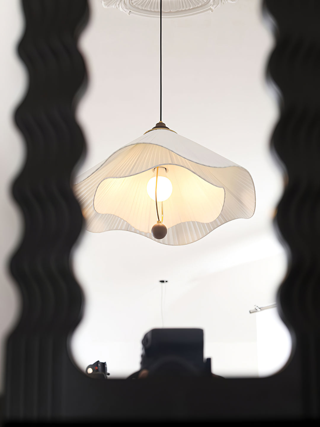 Scallop Edge Pendant Light - Vakkerlight