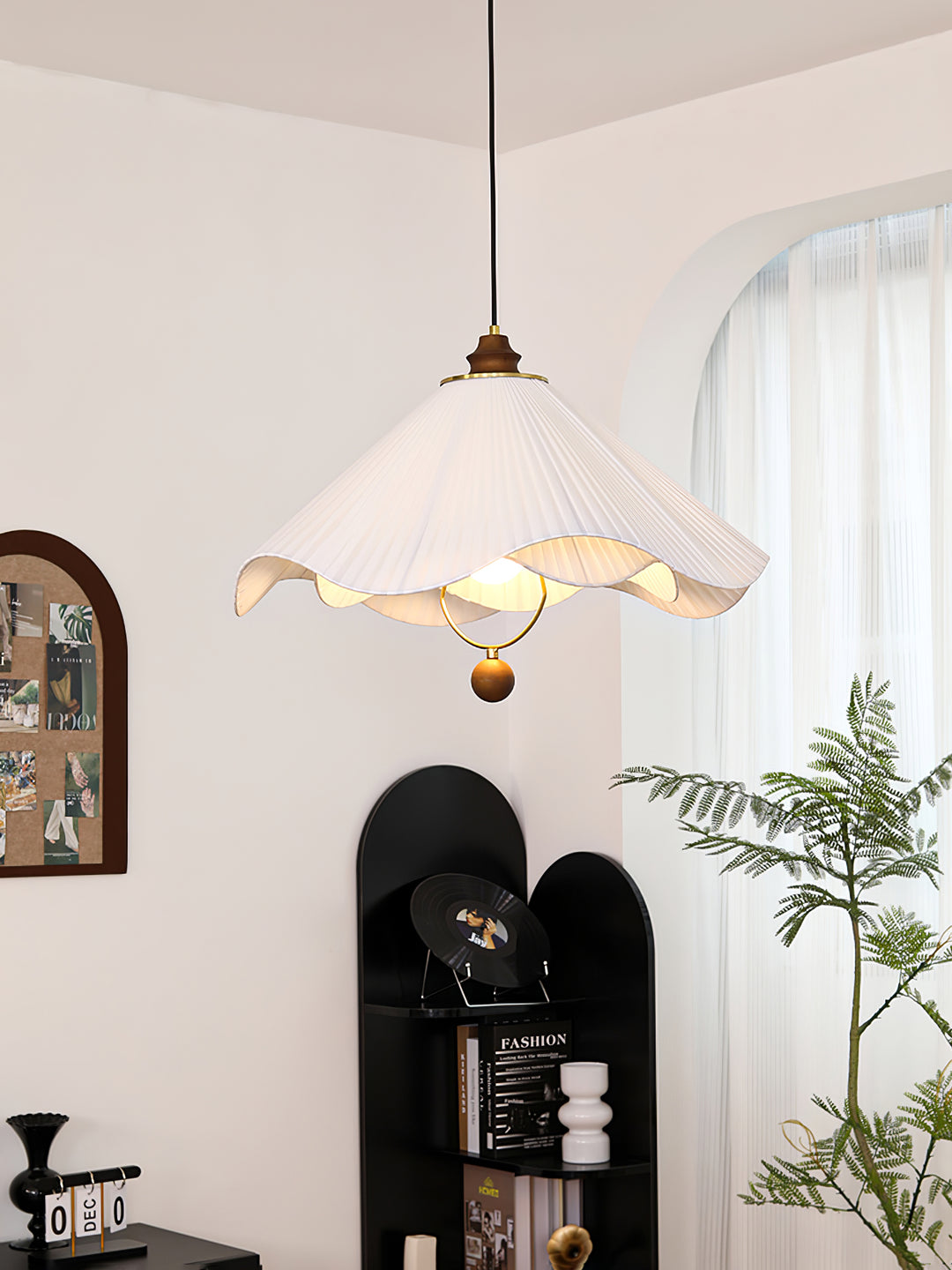 Scallop Edge Pendant Light - Vakkerlight