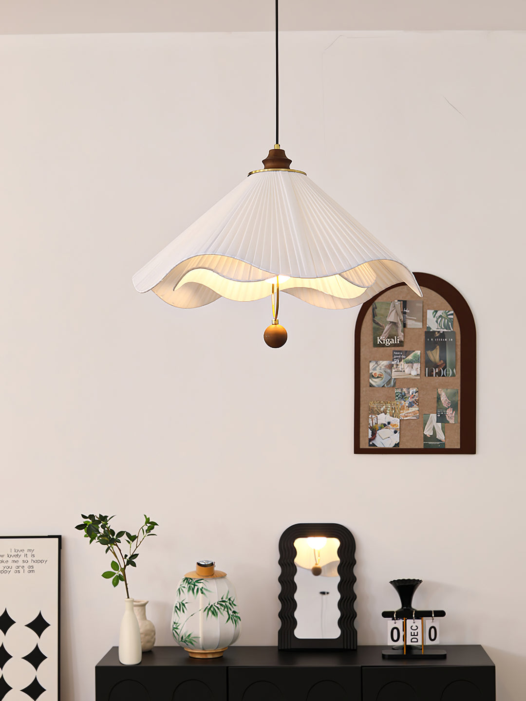 Scallop Edge Pendant Light - Vakkerlight