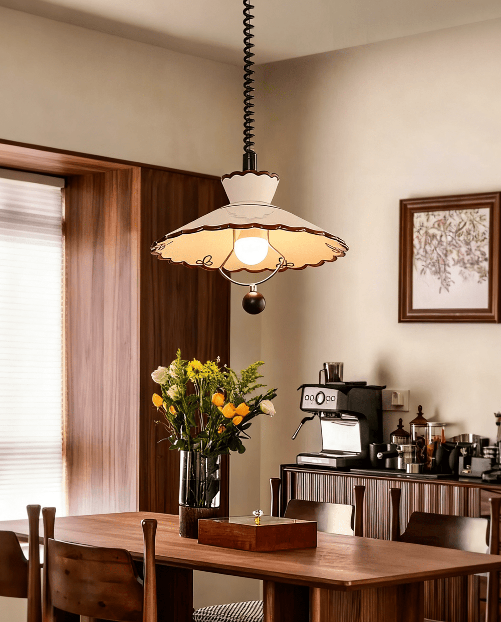 Scalloped Edge Pendant Lamp - Vakkerlight