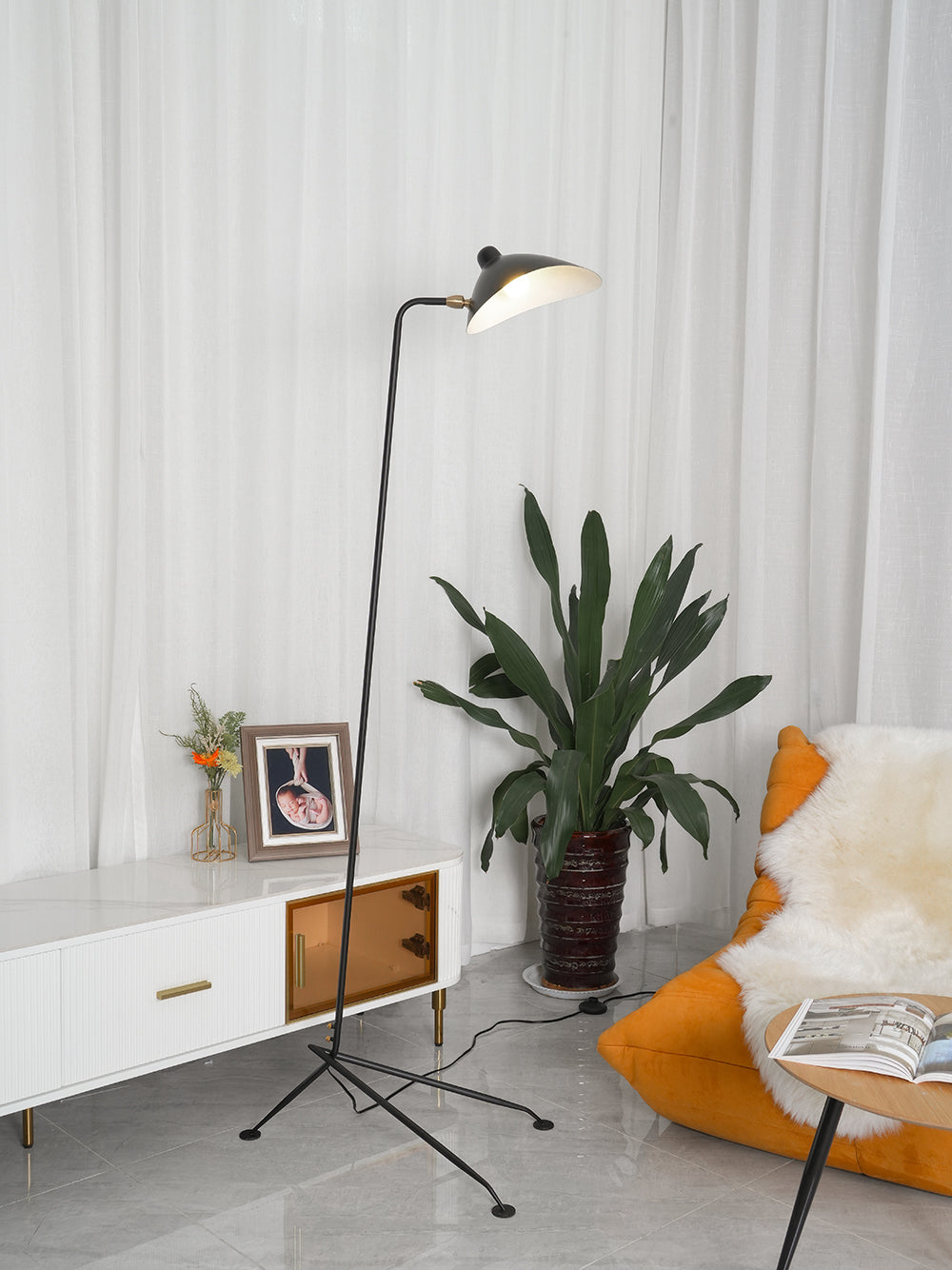 Serge Mouille Floor Lamp - Vakkerlight