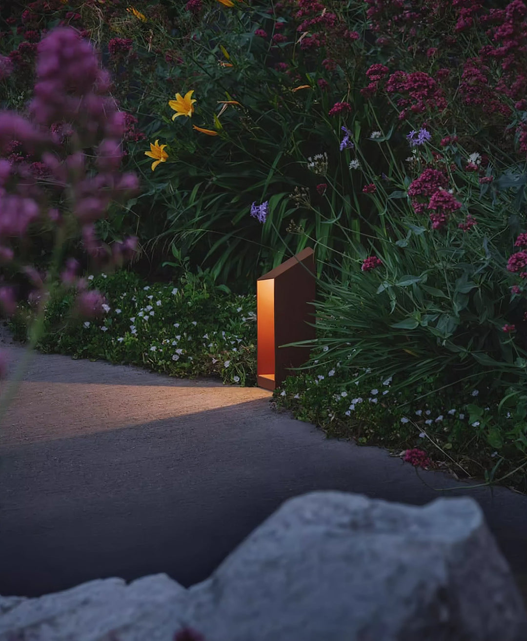 Shadow Peak Outdoor Bollard Light - Vakkerlight