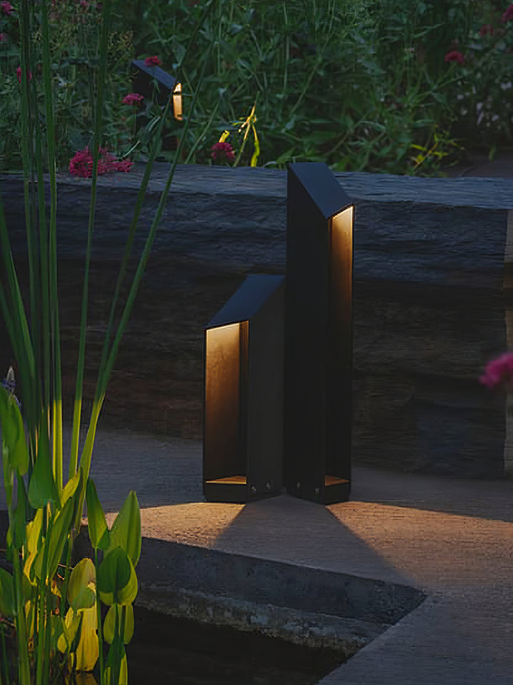Shadow Peak Outdoor Bollard Light - Vakkerlight