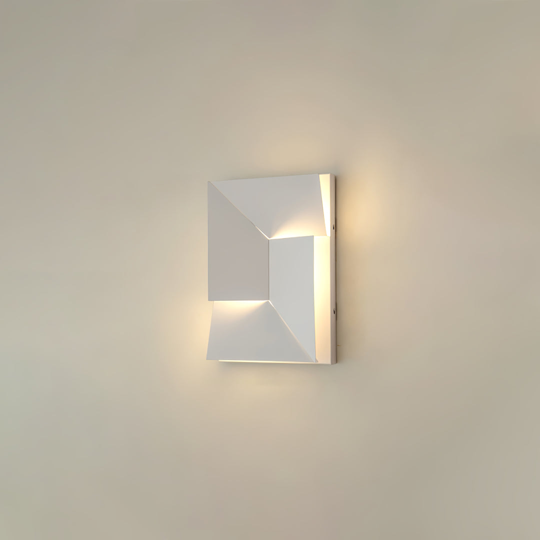 Schatten Grand Sconce