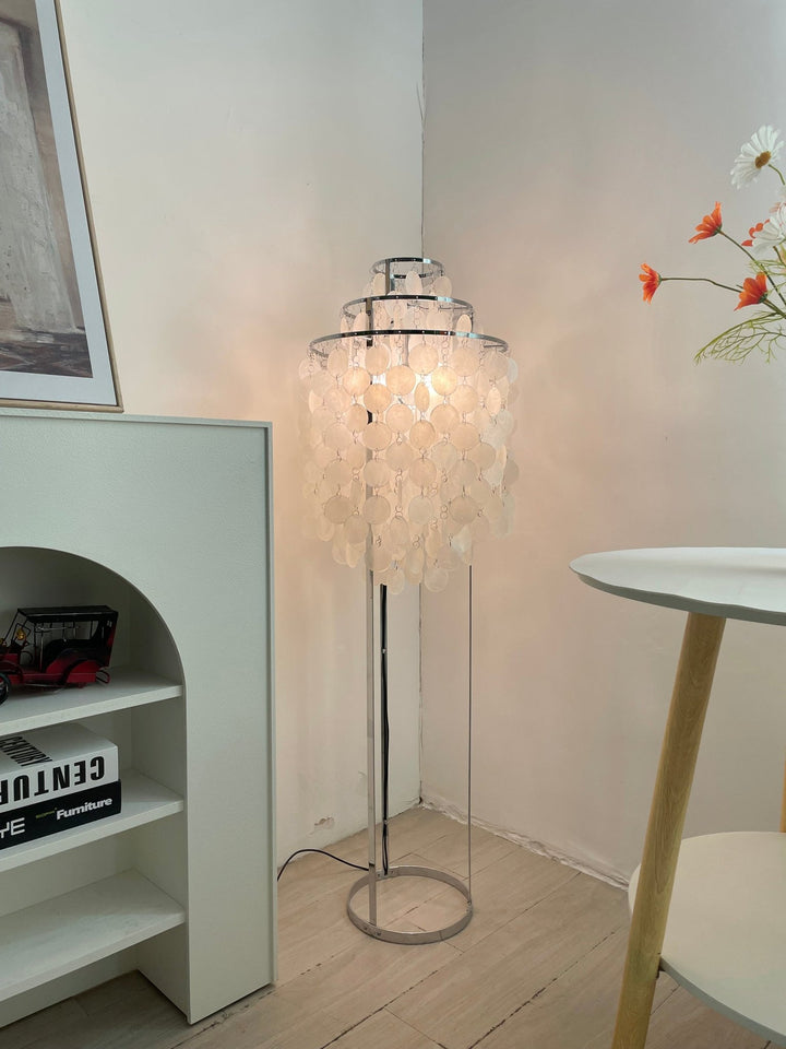 Shell Floor Lamp - Vakkerlight