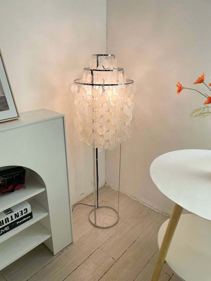 Shell Floor Lamp - Vakkerlight