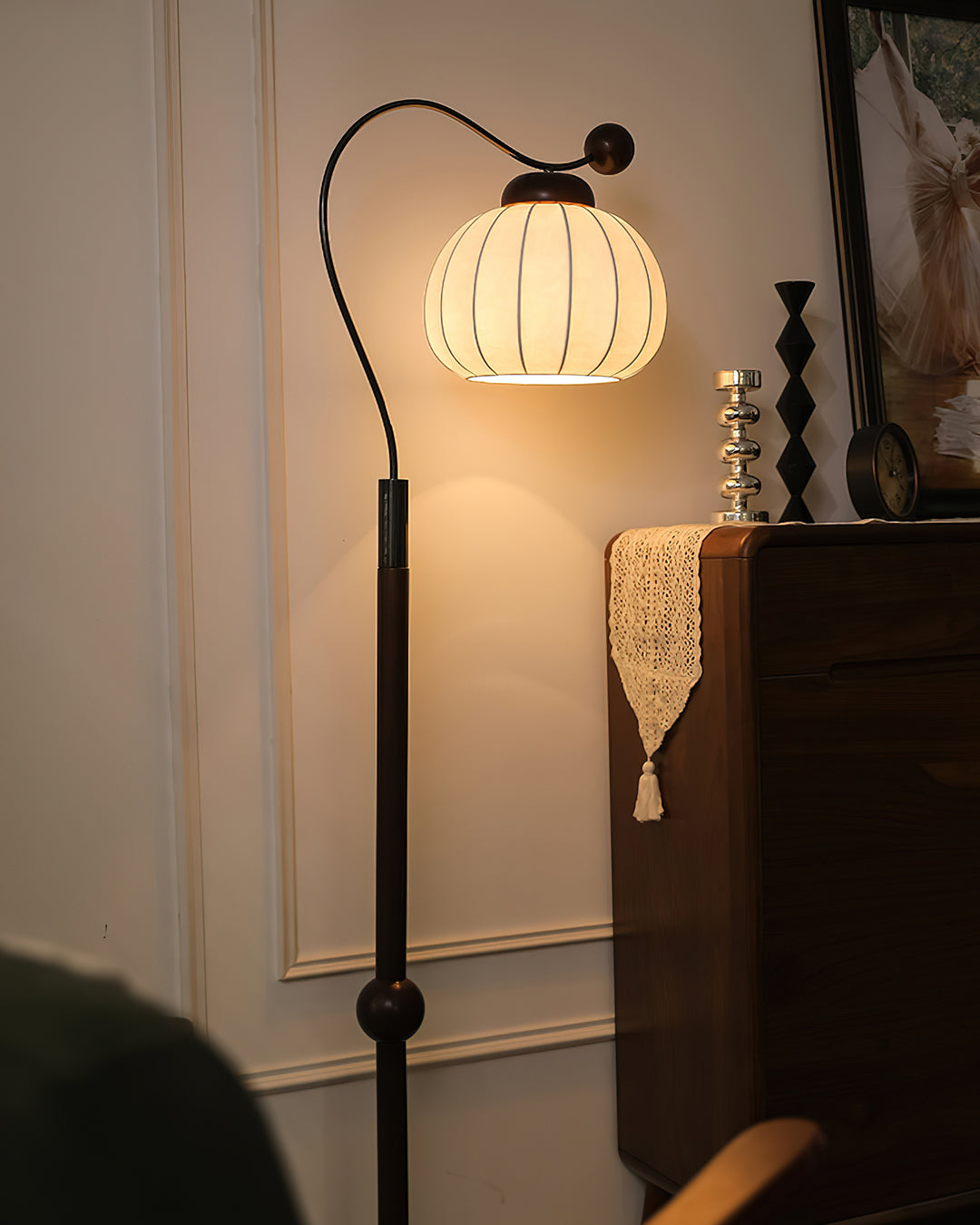 Silk Globe Floor Lamp - Vakkerlight