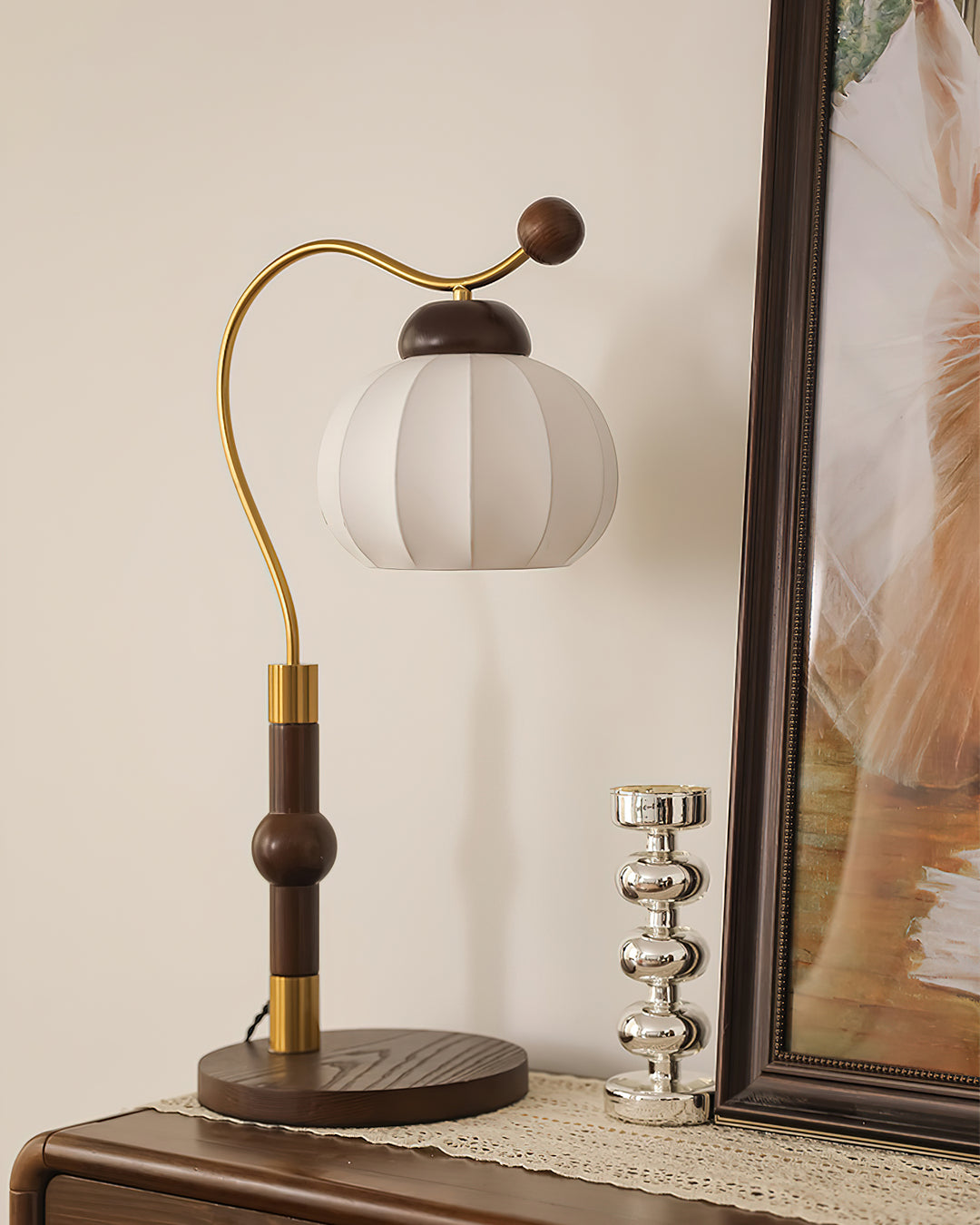 Silk Globe Table Lamp - Vakkerlight