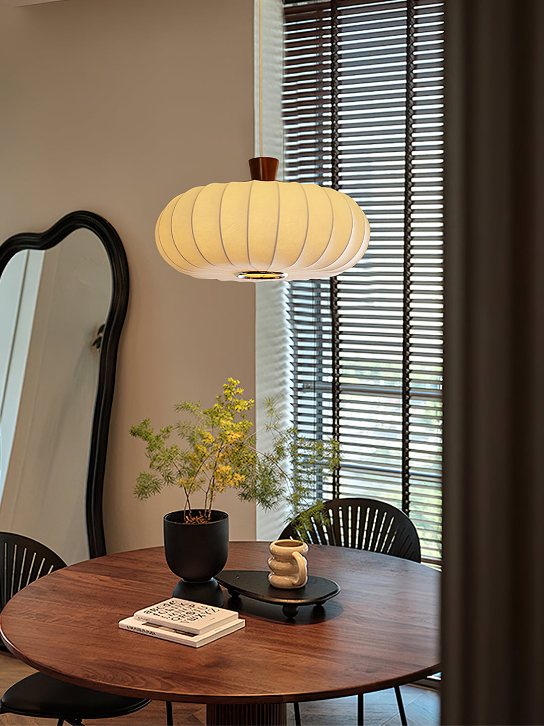 Silk Lantern Pendant Light - Vakkerlight