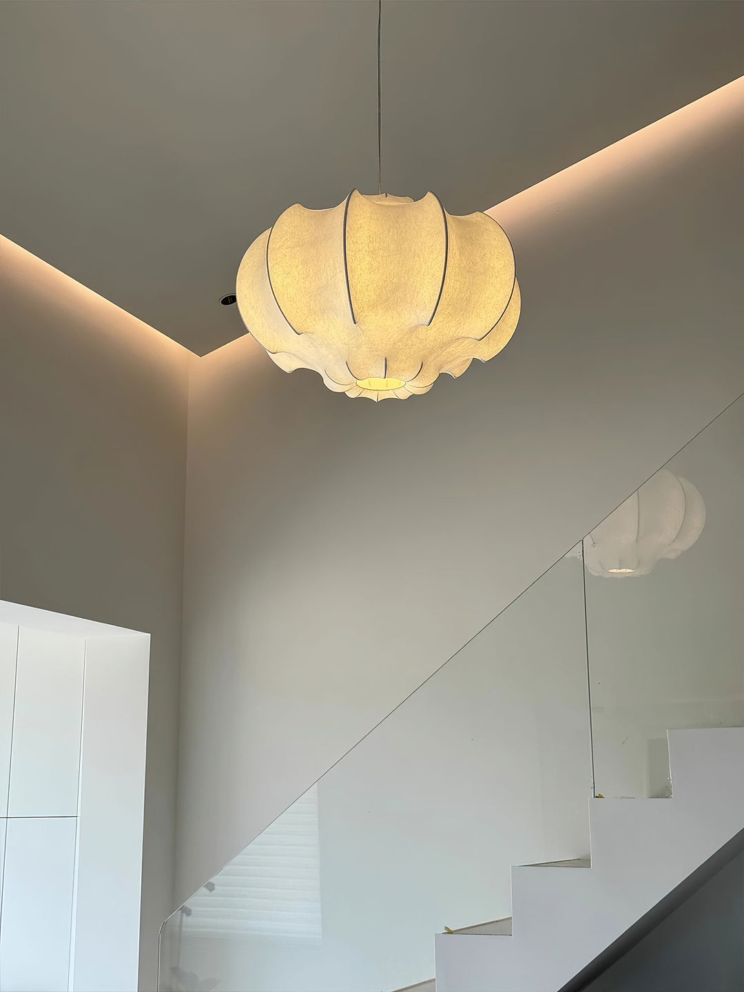 Silken Lotus Silk Pendant Lamp - Vakkerlight