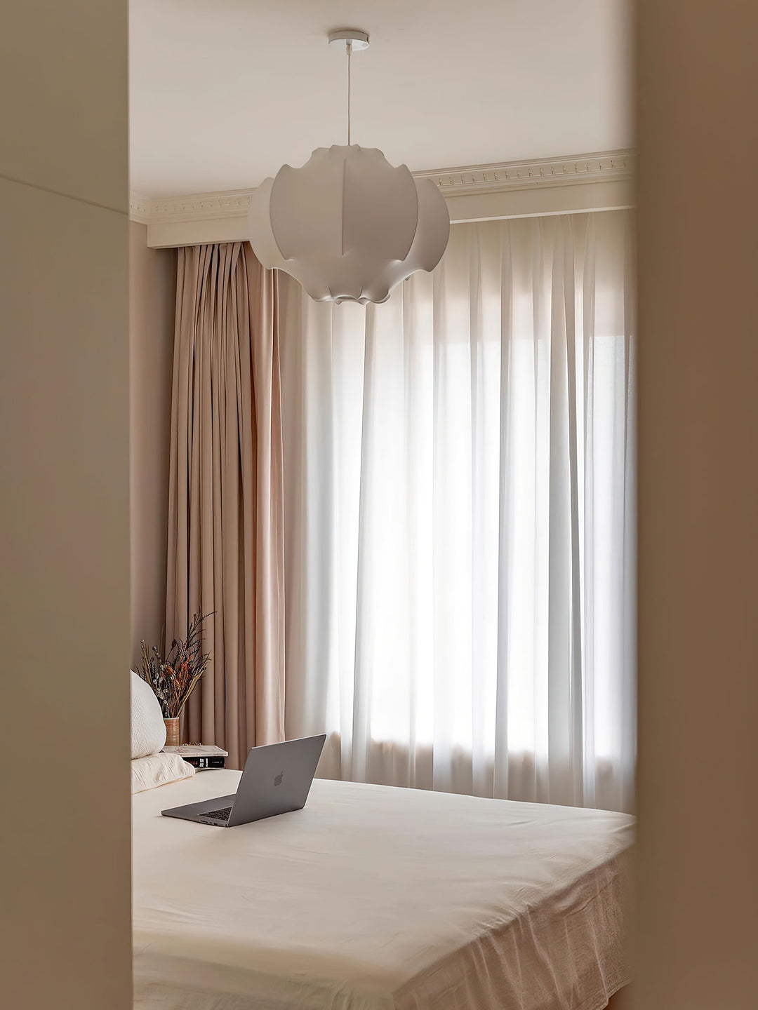 Silken Lotus Silk Pendant Lamp - Vakkerlight