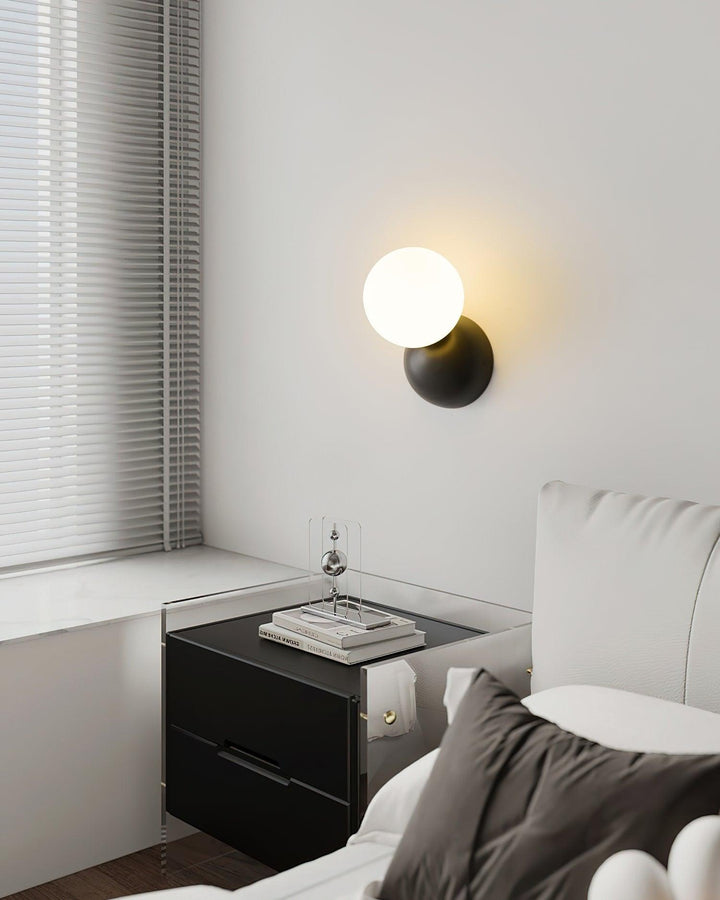 Single Globe Wall Light - Vakkerlight