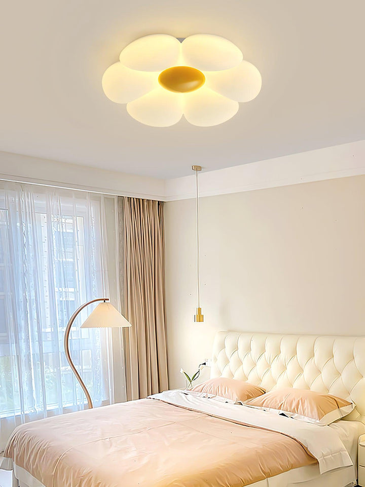 Six - leaf Flower Kids Room Ceiling Lamp - Vakkerlight