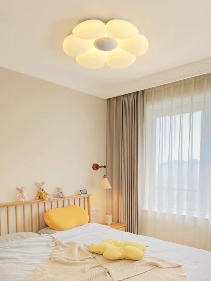 Six - leaf Flower Kids Room Ceiling Lamp - Vakkerlight