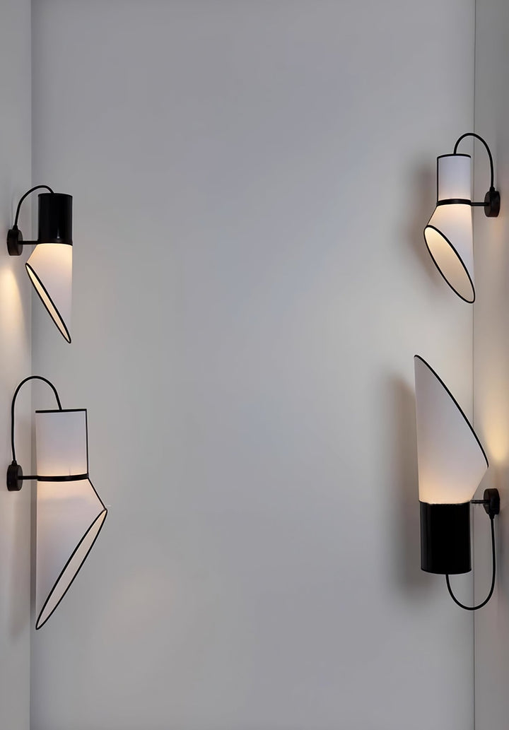 Sketch Line Wall Sconce - Vakkerlight