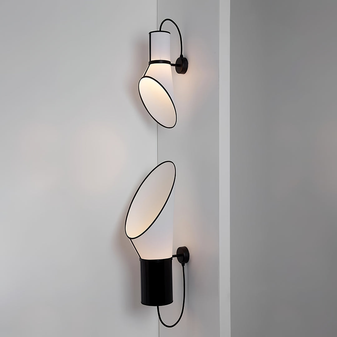 Sketch Line Wall Sconce - Vakkerlight