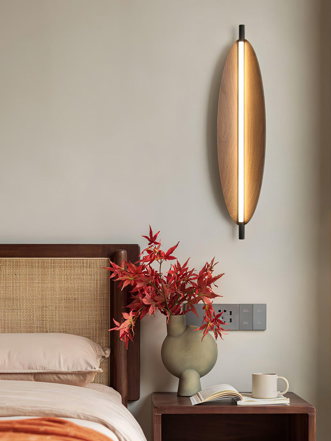 Sleek Board Sconce - Vakkerlight