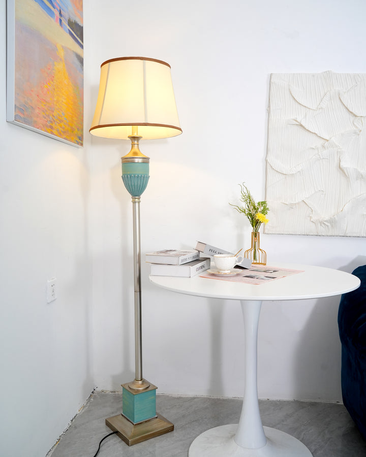 Smafan Floor Lamp - Vakkerlight