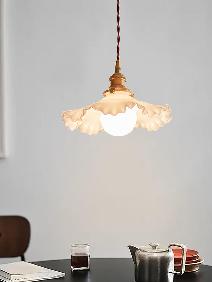 Small Floral Pendant Lamp - Vakkerlight