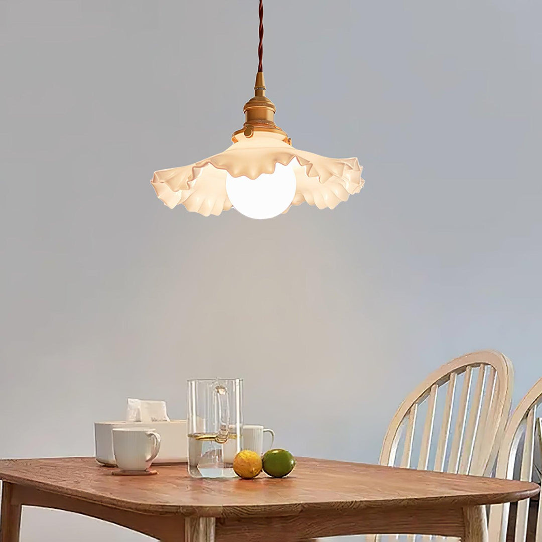 Small Floral Pendant Lamp - Vakkerlight