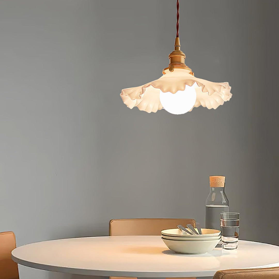 Small Floral Pendant Lamp - Vakkerlight