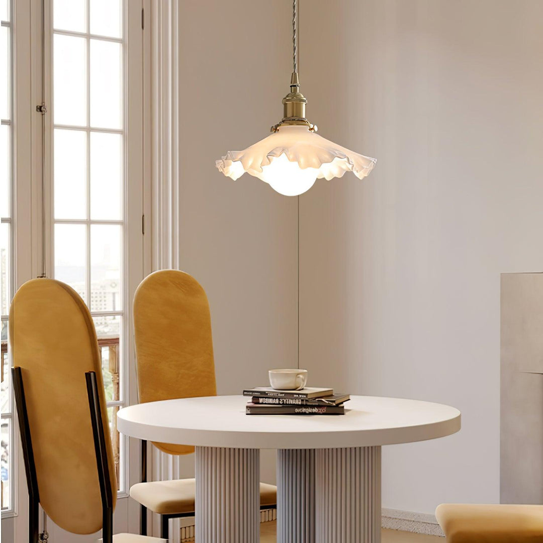 Small Floral Pendant Lamp - Vakkerlight