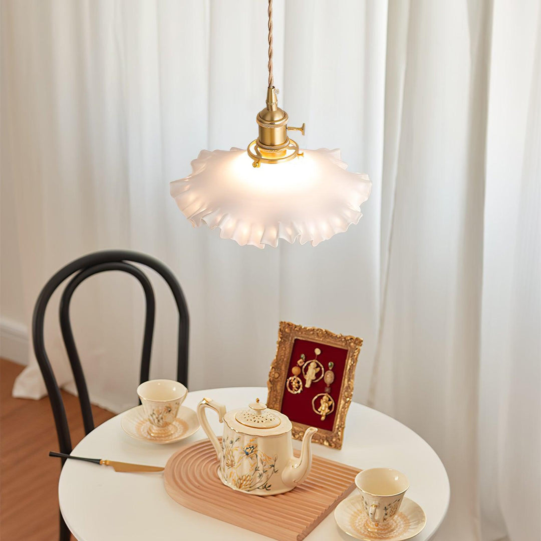 Small Floral Pendant Lamp - Vakkerlight