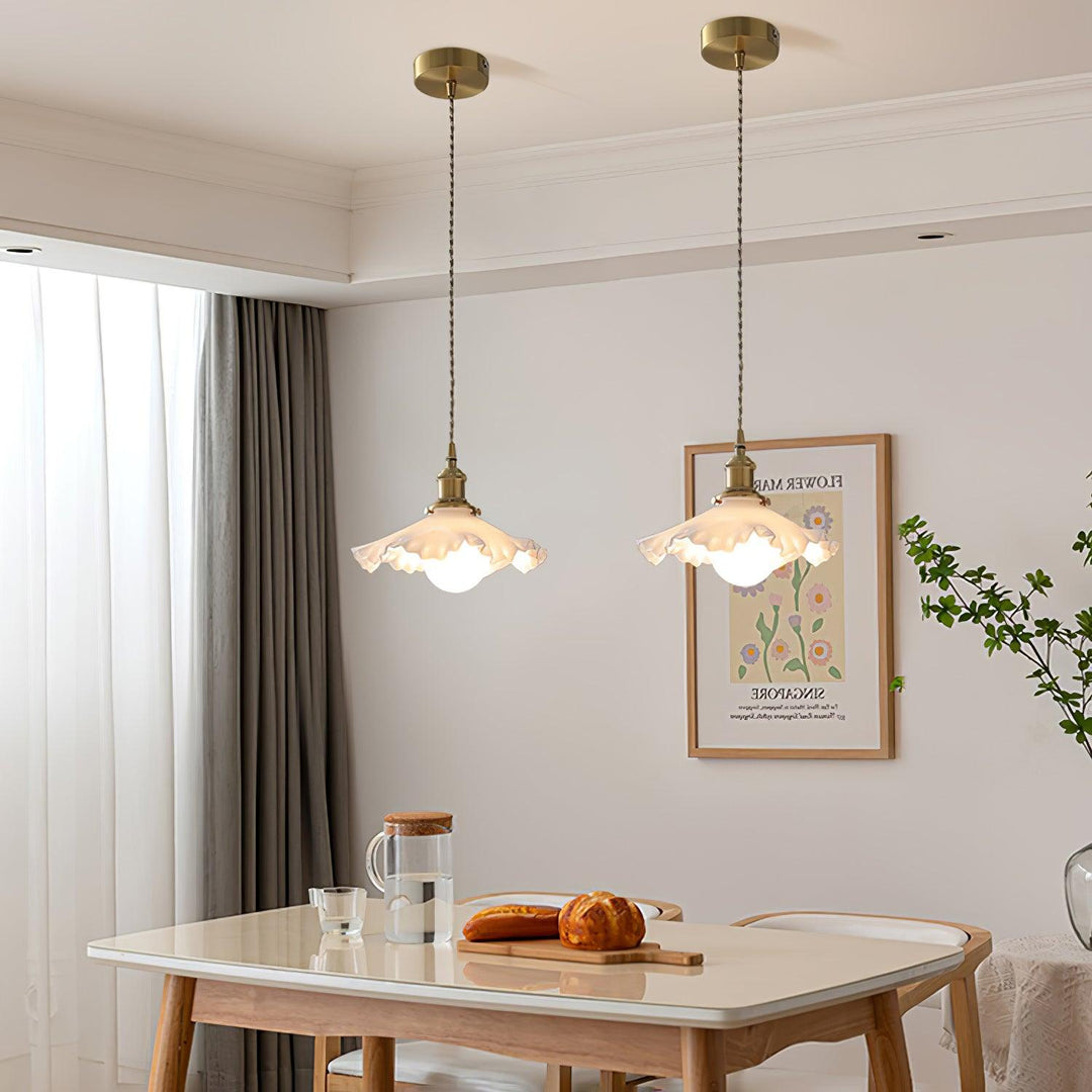 Small Floral Pendant Lamp - Vakkerlight