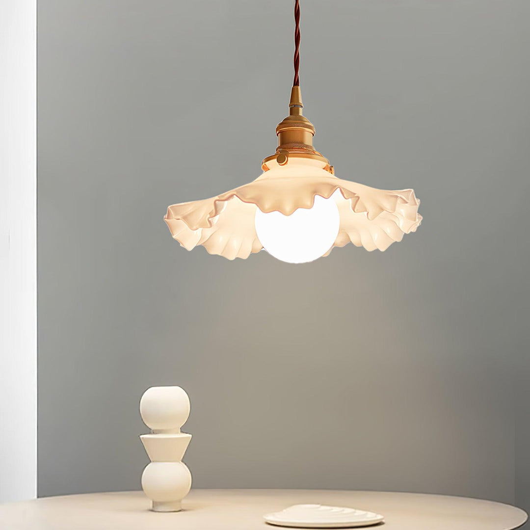 Small Floral Pendant Lamp - Vakkerlight