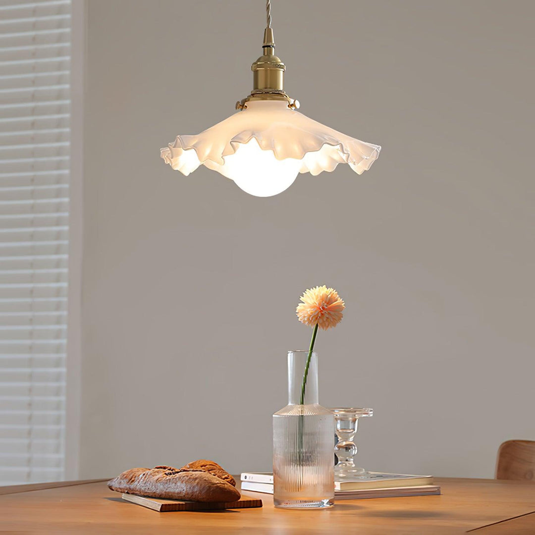 Small Floral Pendant Lamp - Vakkerlight