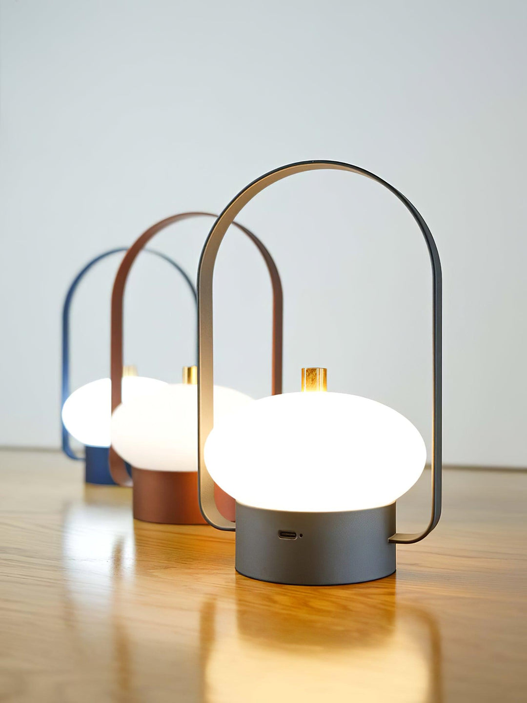 Soft Spot Portable Built-in Battery Table Lamp - Vakkerlight