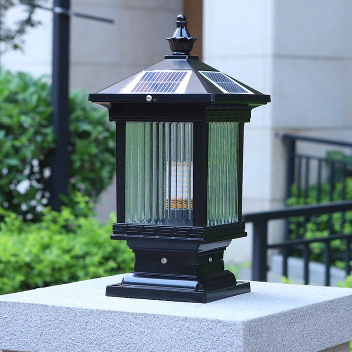 Solar Classic Lantern Solar Outdoor Light - Vakkerlight