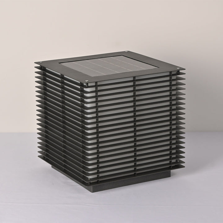 Solar Grid Outdoor Light - Vakkerlight