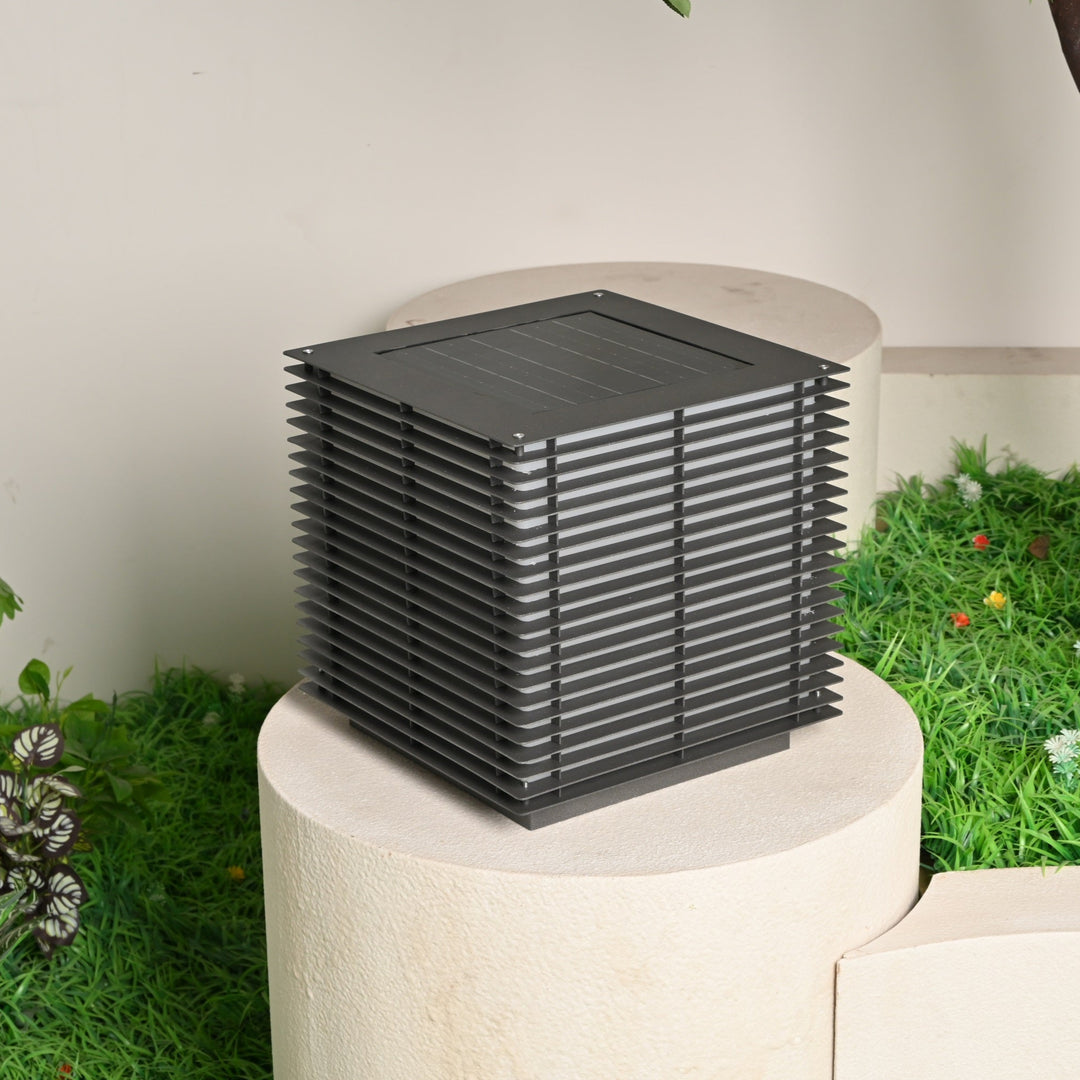 Solar Grid Outdoor Light - Vakkerlight