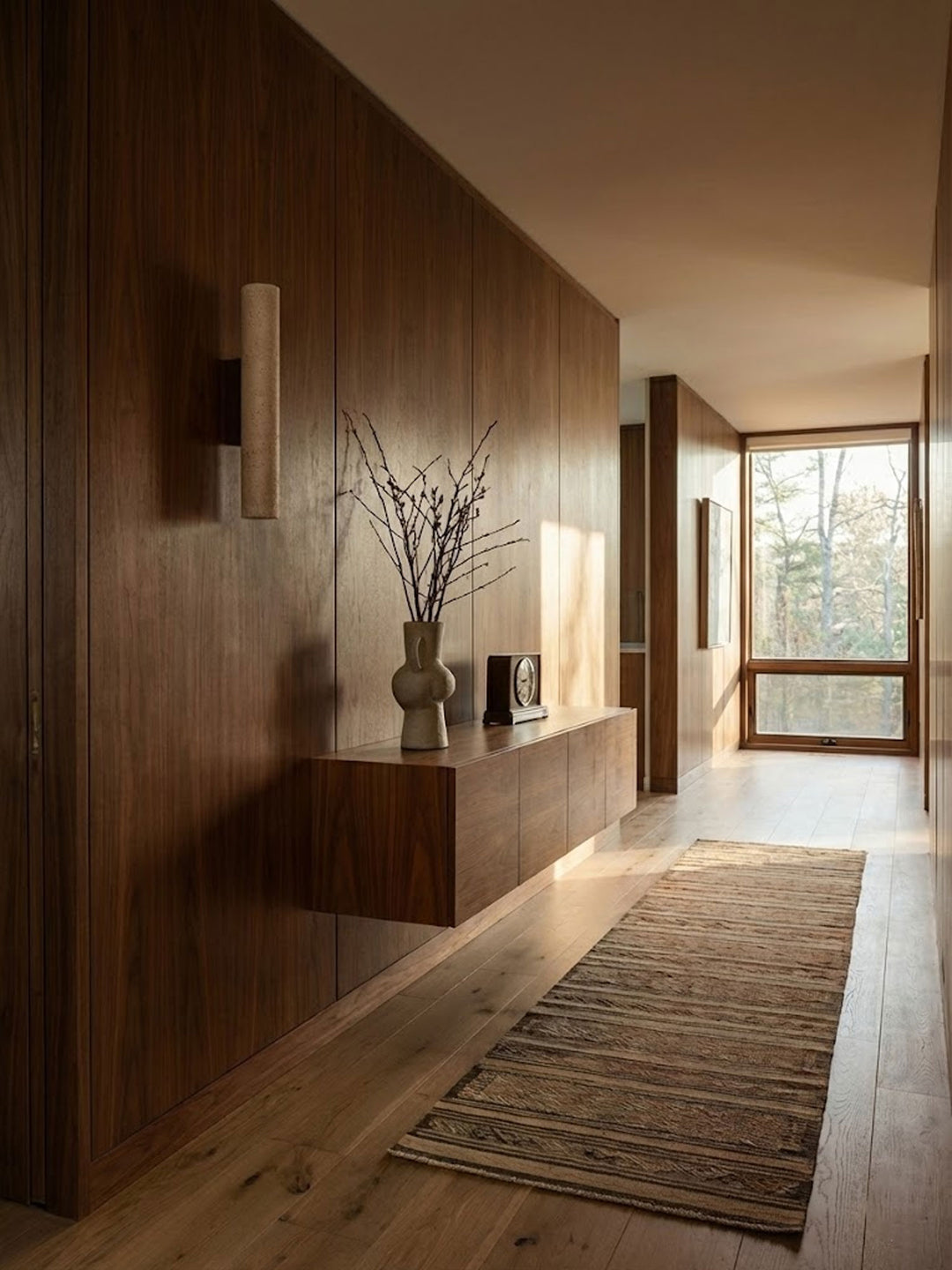 Solis Column Wall Lamp