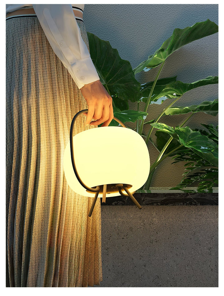 Soluna Pod Lantern Outdoor Lamp - Vakkerlight