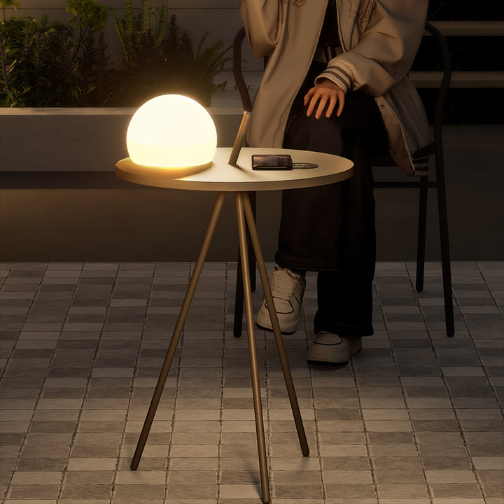 Soluna Tripod Outdoor Lamp - Vakkerlight