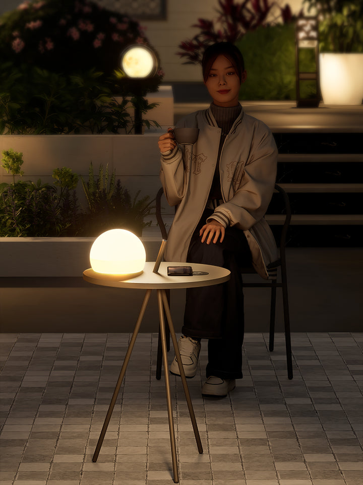 Soluna Tripod Outdoor Lamp - Vakkerlight