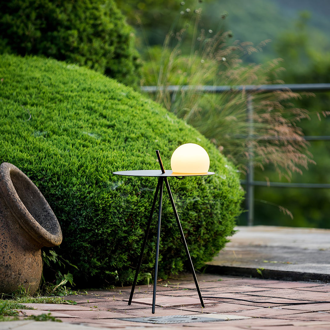 Soluna Tripod Outdoor Lamp - Vakkerlight