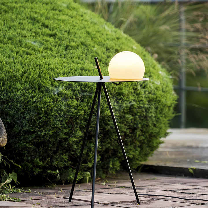 Soluna Tripod Outdoor Lamp - Vakkerlight