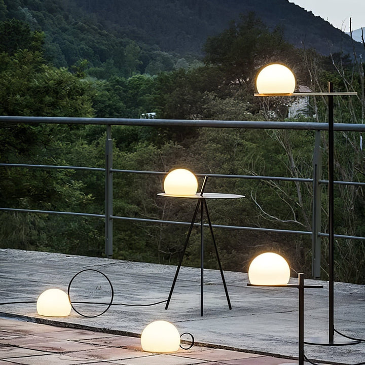 Soluna Tripod Outdoor Lamp - Vakkerlight